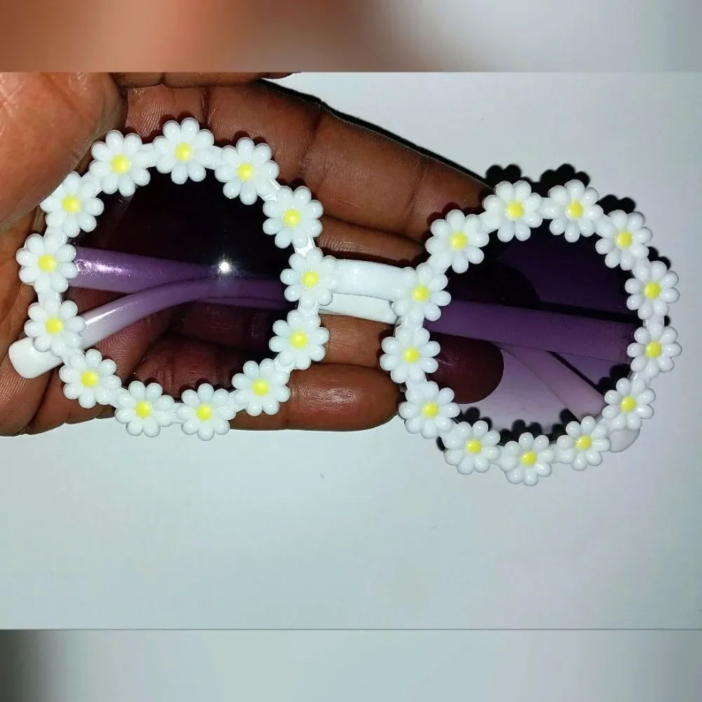 White Super cute Floral Rim Kids Sunglasses
